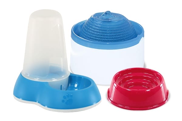 Futternäpfe & Tränken