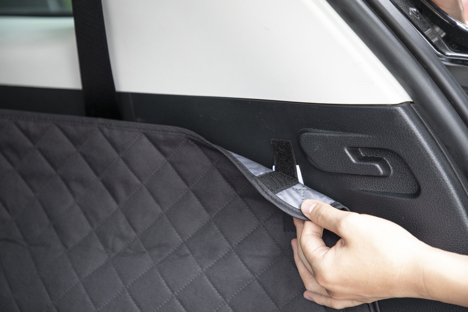 Petsfit couverture de protection du coffre Lucky 100x186cm