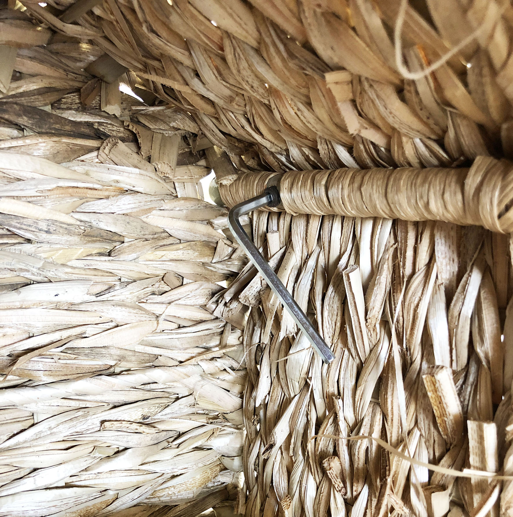 swisspet corbeille Milan pour le radiateur