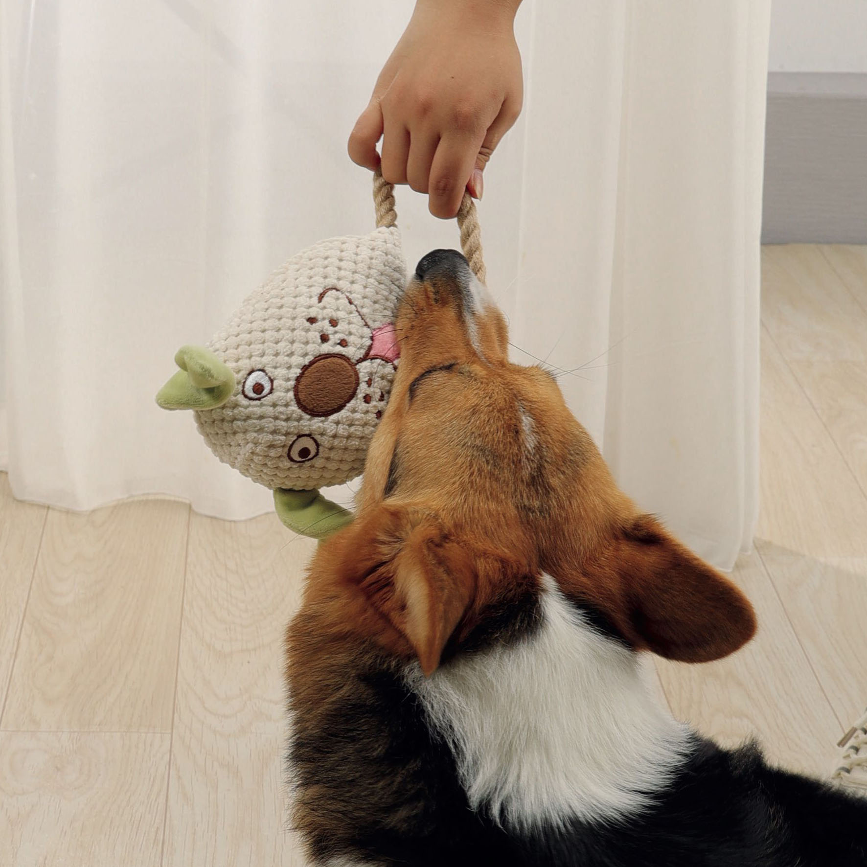 M-Pets Hundespielzeug Loki, weiss & grün, 23 x 11 x 8 cm