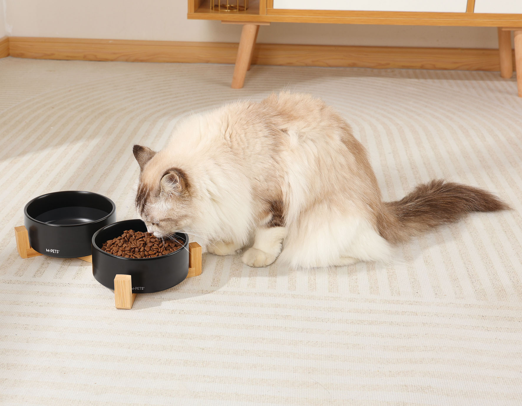 M-Pets Keramik-Doppelnapf mit Halterung, schwarz M: ø=13cmxH=5cm, 2x350ml